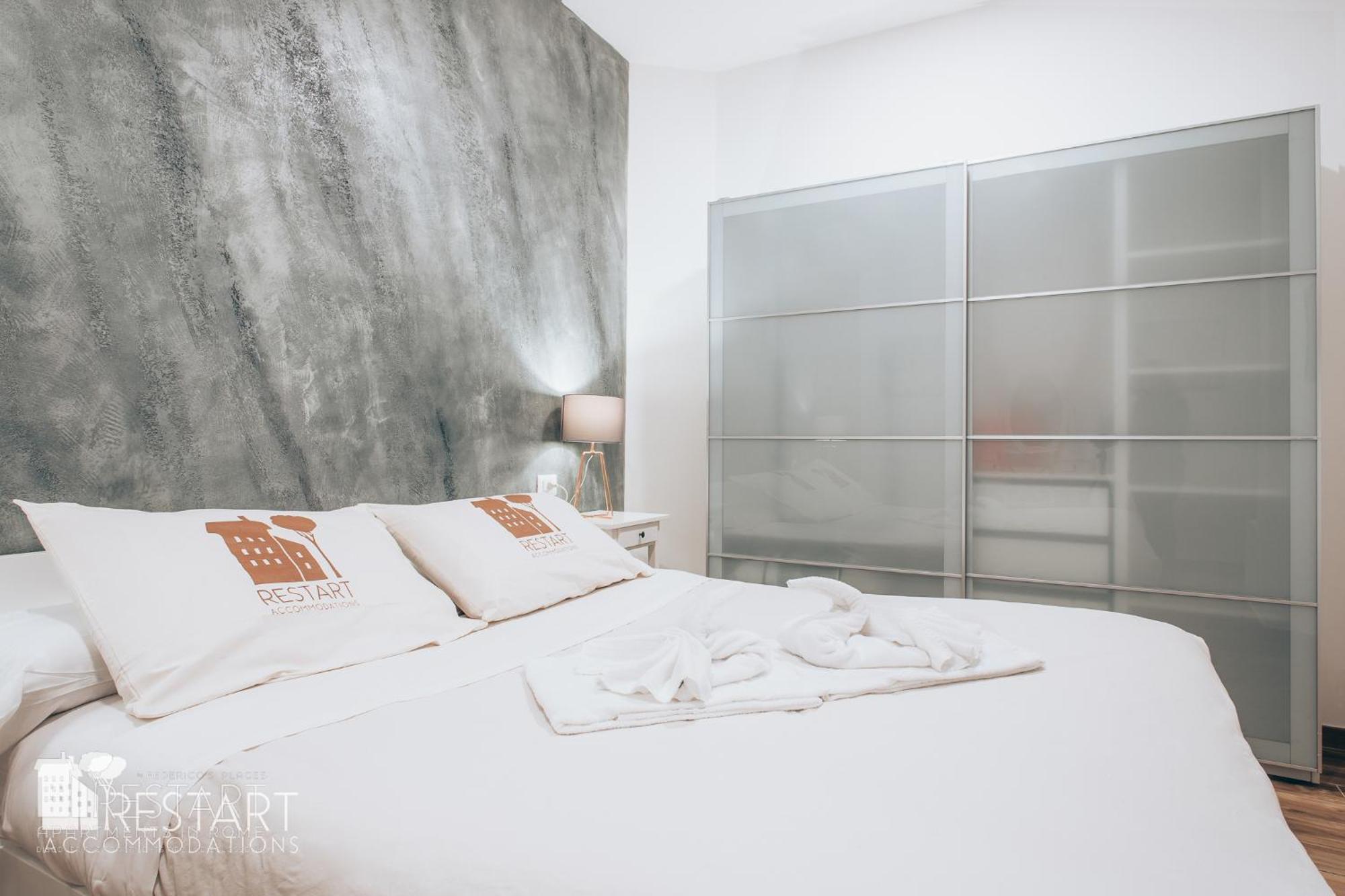 Restart Accommodations Aldobrandini E Sciarra Рим Экстерьер фото