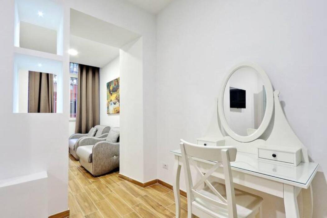 Restart Accommodations Aldobrandini E Sciarra Рим Экстерьер фото